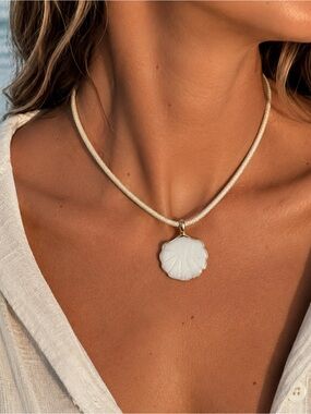 Serefina San Francisco Shell Pendant Cord Necklace NWT | Coastal Boho Beach Chic